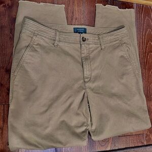 Banana Republic slim Mid Rise Tan Chinos Sz 10